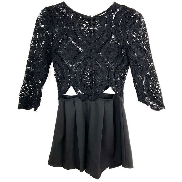 Charlotte Russe Black Crochet 3/4 Sleeve Romper X-Small XS - Picture 1 of 8